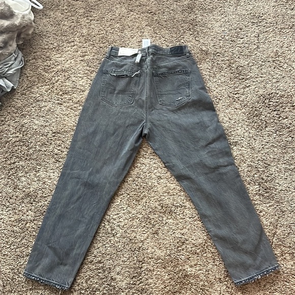 american eagle mom jeans size 8!! - Picture 4 of 4